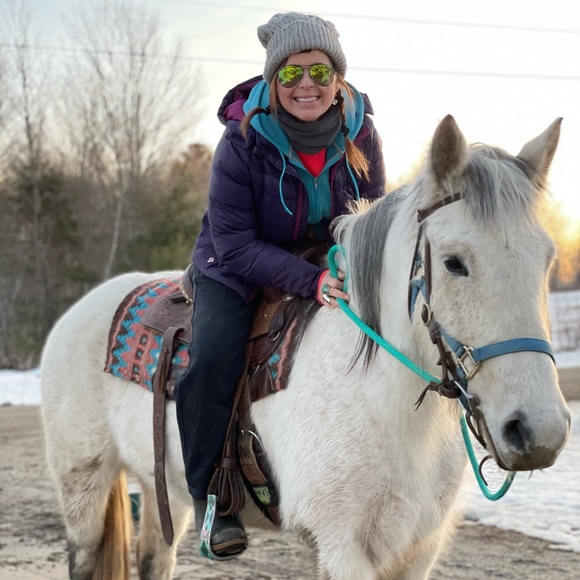 Meet your Posher, Danielle - Picture 1 of 1